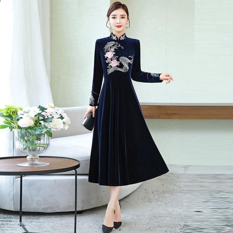 

Women Winter Elegant Cheongsam Dress Embroidery Velvet Female Long Party Robe Femme Chinese Qipao Vestidos TA2476 Ethnic Clothing
