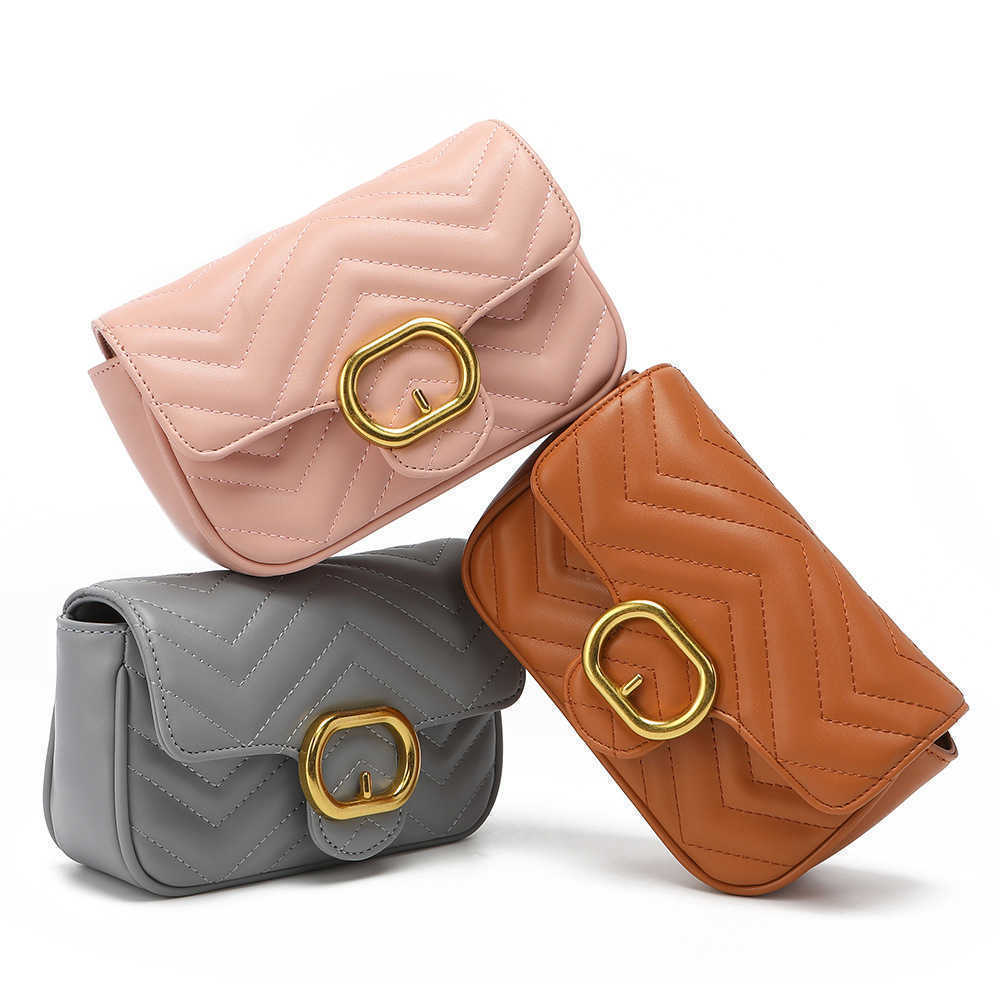 

2022 New fashion net red small satchel British style small fragrance iron chain small bag Single Shoulder Bag Pu women's Mini Pochette, Chinese red