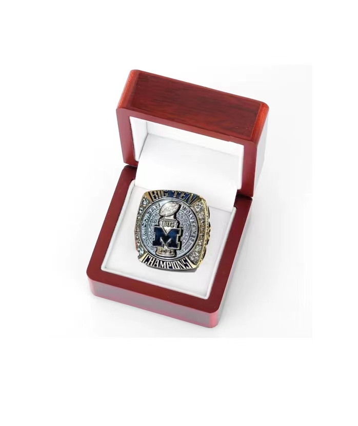 

Newest Championship Series jewelry Michigan 2021 2022 Wolverines Championship ring with Wooden Display Box Souvenir Men Fan Gift