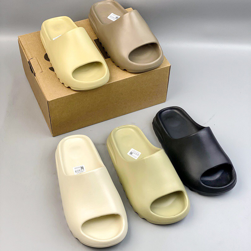 

Designer Slippers Foam Sandals Graffiti Bone Slipper White Resin Flip-flop Desert Sand Rubber Sandal Summer Flat Beach Men Women Shoes, Color 1