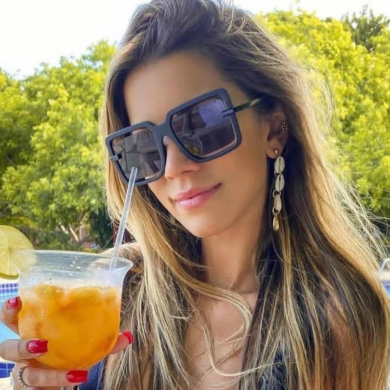 

Sunglasses Fashion Unique Hollow Square Women Designer Fresh Olive Green Sun Glasses Female Summer Shades Men Oculos De SolSunglasses