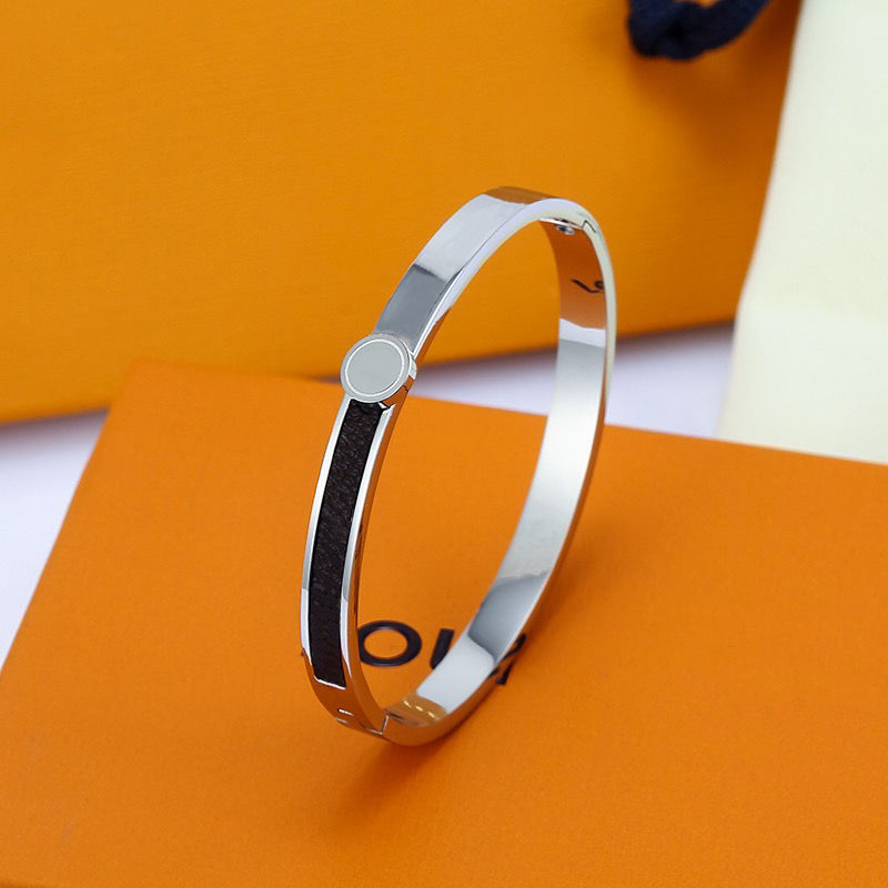 

New Designer Design Men and Women Bangle Stainless Steel Couple Bracelets Fashion Jewelry Valentine's Day Gifts