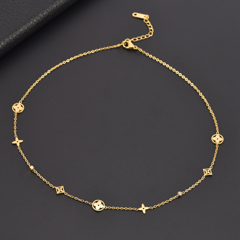 

Elegant Brand Clover Pendant Stainless Steel Necklace Bracelet for Gift