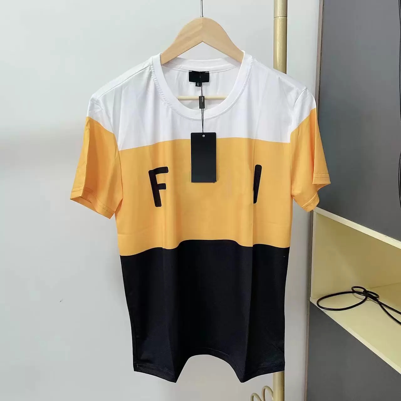 Mens Designers T Shirt For Men Womens Tshirt With Letters Loose Teest Shirts Graphic Designer Clothing Print Short Sleeves Summer Shirts Splicing