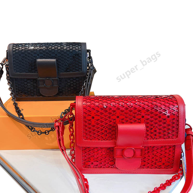 

Designer Cutout Bags Women Handbags Purses One Shoulder Crossbody Leather Chain Bag high quality Lady Totes 24cm with Box, Black