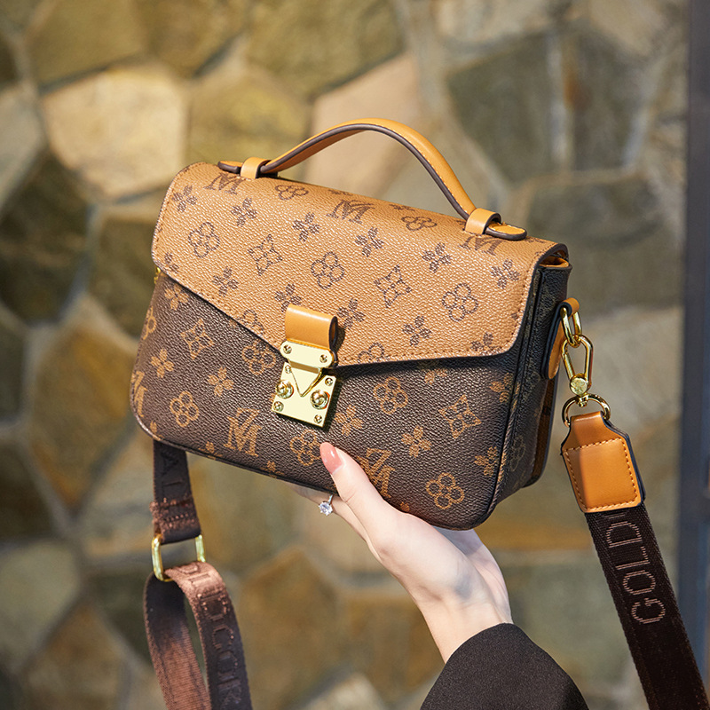 

Top Quality Brown Messenger Shoulder Bags For Women Fashion Designer Cross Body Handbags Trunk Purses Luxurious Floral Purse Wallet Lady Medium 25cm Flap Hand bag, Make up the difference