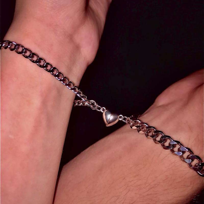 

Charm Bracelets Heart Magnet Couple Bracelet For Lovers Cuba Chain Attraction Paired Brazalete Friendship Jewelry BBF GiftCharm