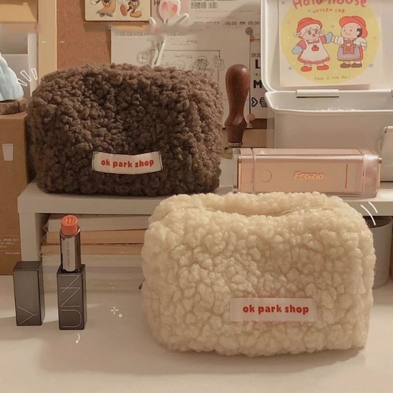 

Cosmetic Bag for Women Girls Plush Storage Stationery Bag Large Capacity Makeup Case Travel Toiletry Bag Accessories Organizer, Beige
