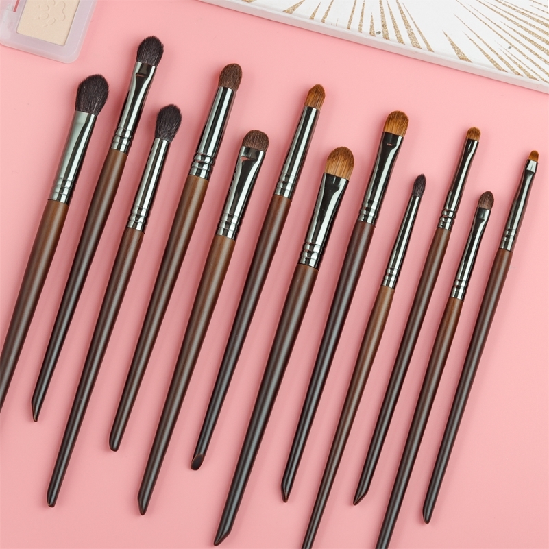

BETHY BEAUTY 12 PCS Eye Makeup Brush Set Goat Hair Shadow Shader Tapered Blending Make Up Tools Natural Cosmetic 220722