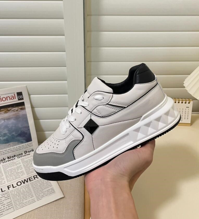 2022 Luxury Men Women Casual Shoes Sneakers Designer Genuine Leather Low Lace-Up Trainers Loafers Outdoor Unisex Zapatos Walking Shoe 35-45