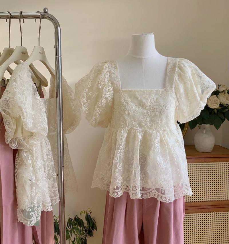 

Women's Blouses & Shirts Summer Square Collar Lace Hook Flower Embroidery Bubble Sleeve Shirt Beige Women TopsWomen's, As pic
