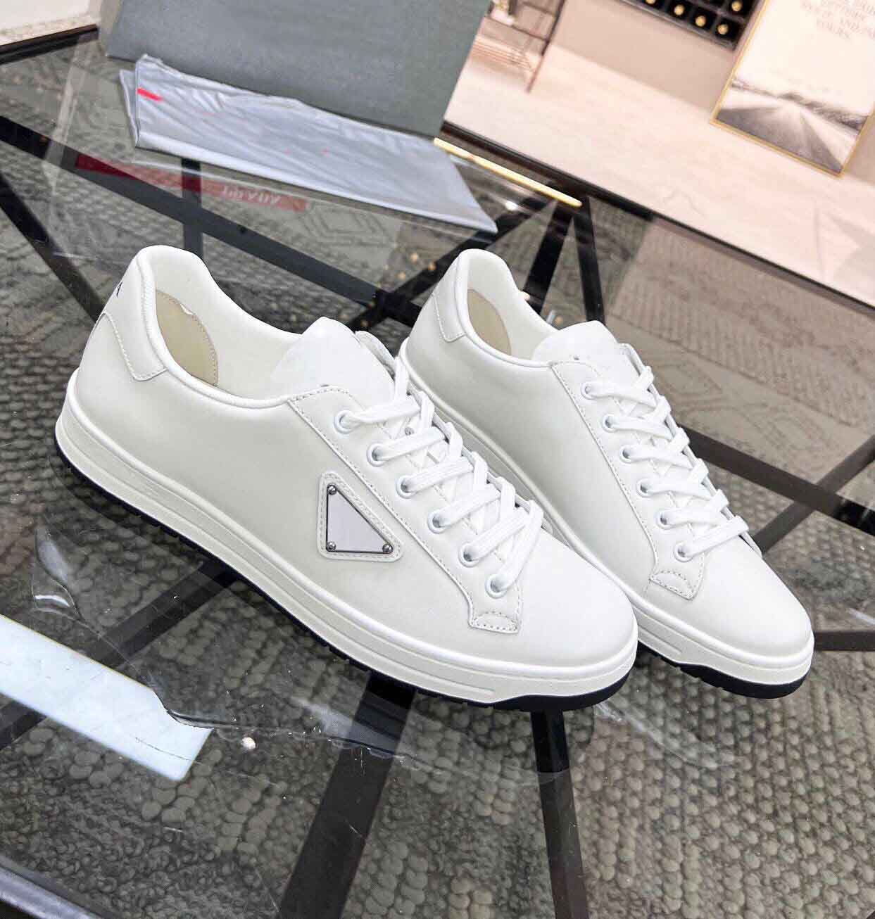 

Top Quality Brushed Leather Sneaker Shoes Men Rubber Sole Material Triangle Casual Walking Wholesale Outdoor Trainers Comfort Footwear EU38-46