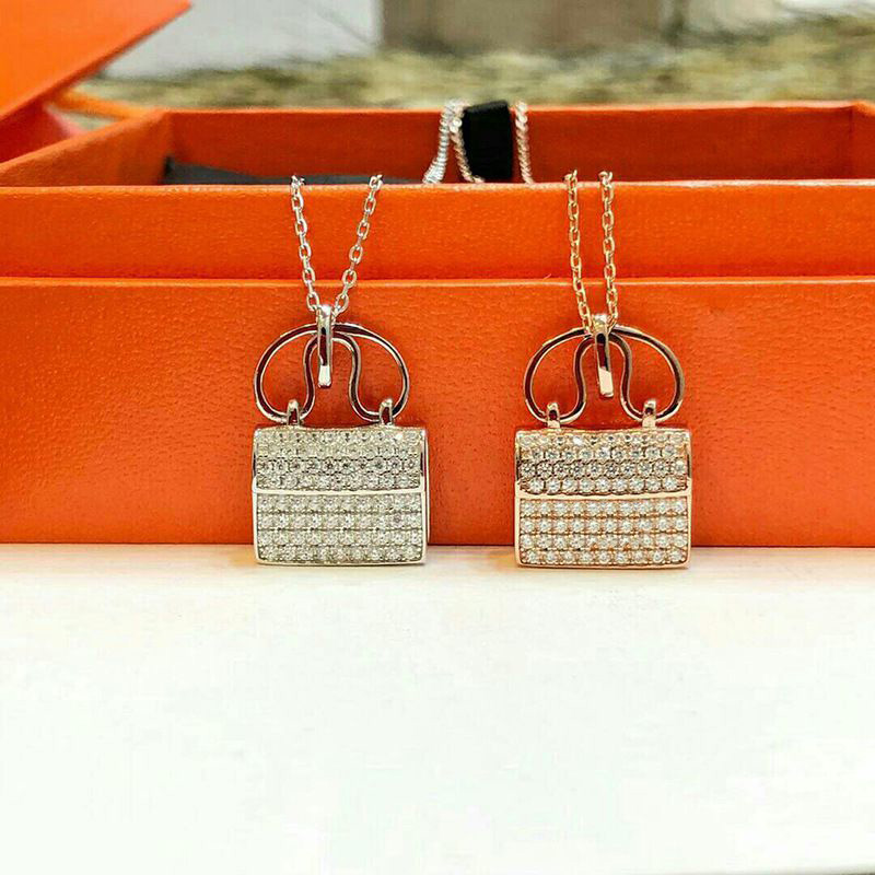 

New Gold Pendant Necklace Fashion Designer Design 316L Stainless Steel Festive Gifts for Women