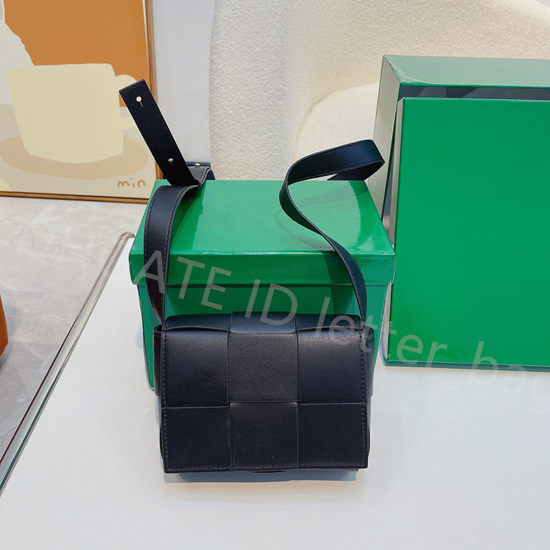 New Handbag Braided Tofu Bun Bag mini Crossbody Purses Wallet Tote Women Luxurys Designers Bags Fashion Lady Cosmetic Makeup Make-up Shoulder Clutch