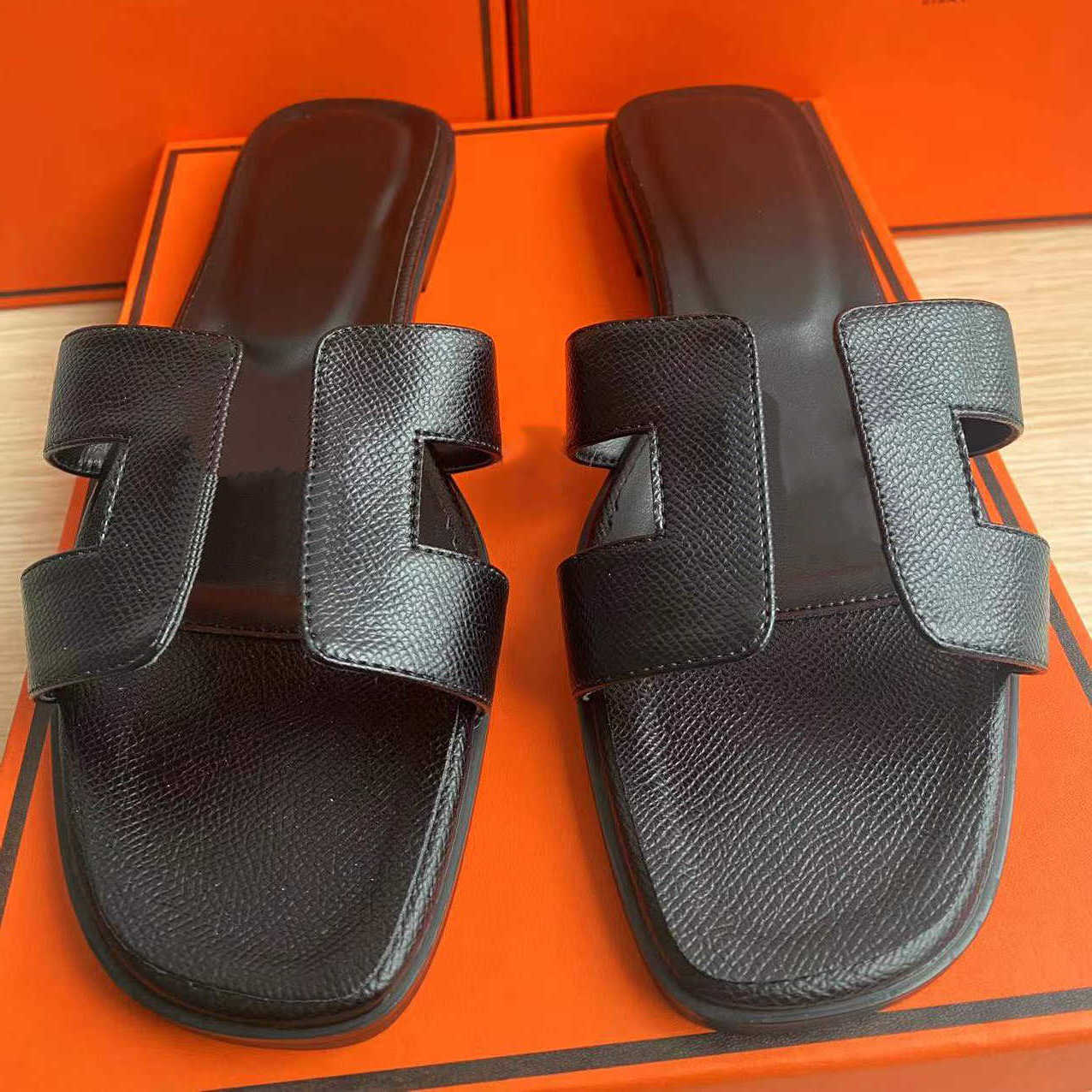 

designer sandals luxury oran slippers brand slides genuine leather flip flops women shoes sneakers trainer boots with box dustbag by spring and fall us7.5, #1