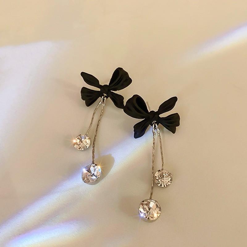 

Dangle & Chandelier Contracted Sweet Metal Bowknot Women Drop Earrings Fashion Long Temperament Elegant Trend Joker EarringsDangle