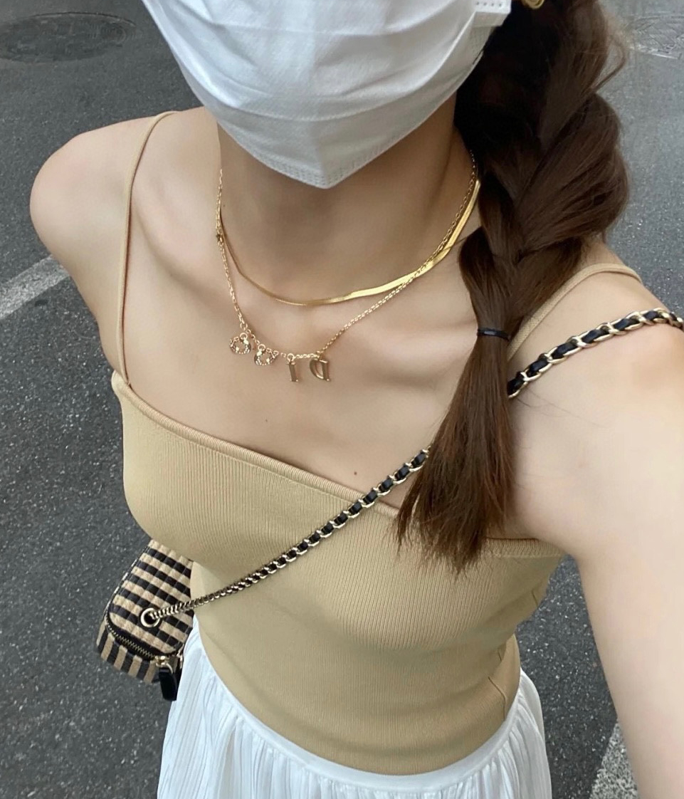 

New Fashion Designers 2022 Ladies Vintage Noble Necklaces Jewelry