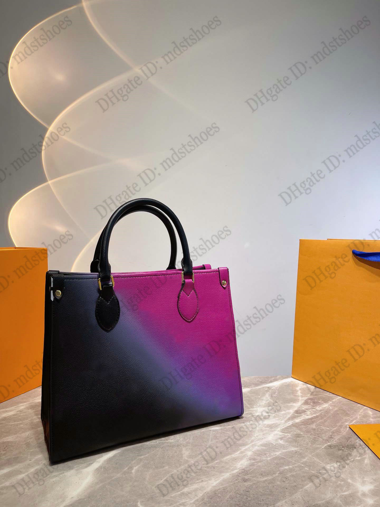 

2022SS ON THE GO GM MM onthego 32cm Tote Bags Luxurys Handbag Embossed Monograms Coated Canvas Womens Shopping Bag