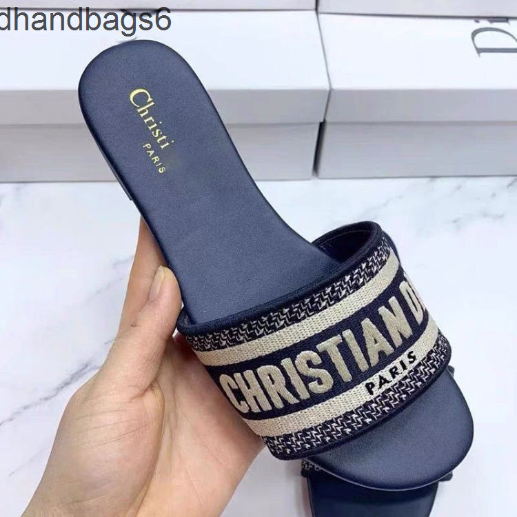 

2022 Slipper Dways Sandals Slippers Sanals Sanal Designer High Letter Embroiere Leather One Line AZ91, Leopard black