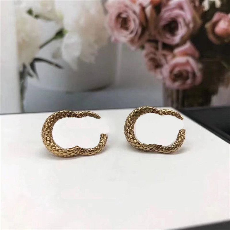 

Retro Brass Charm Earrings Double Letter Ear Studs Women Temperament Letters Danglers Versatile Jewelry Wholesale