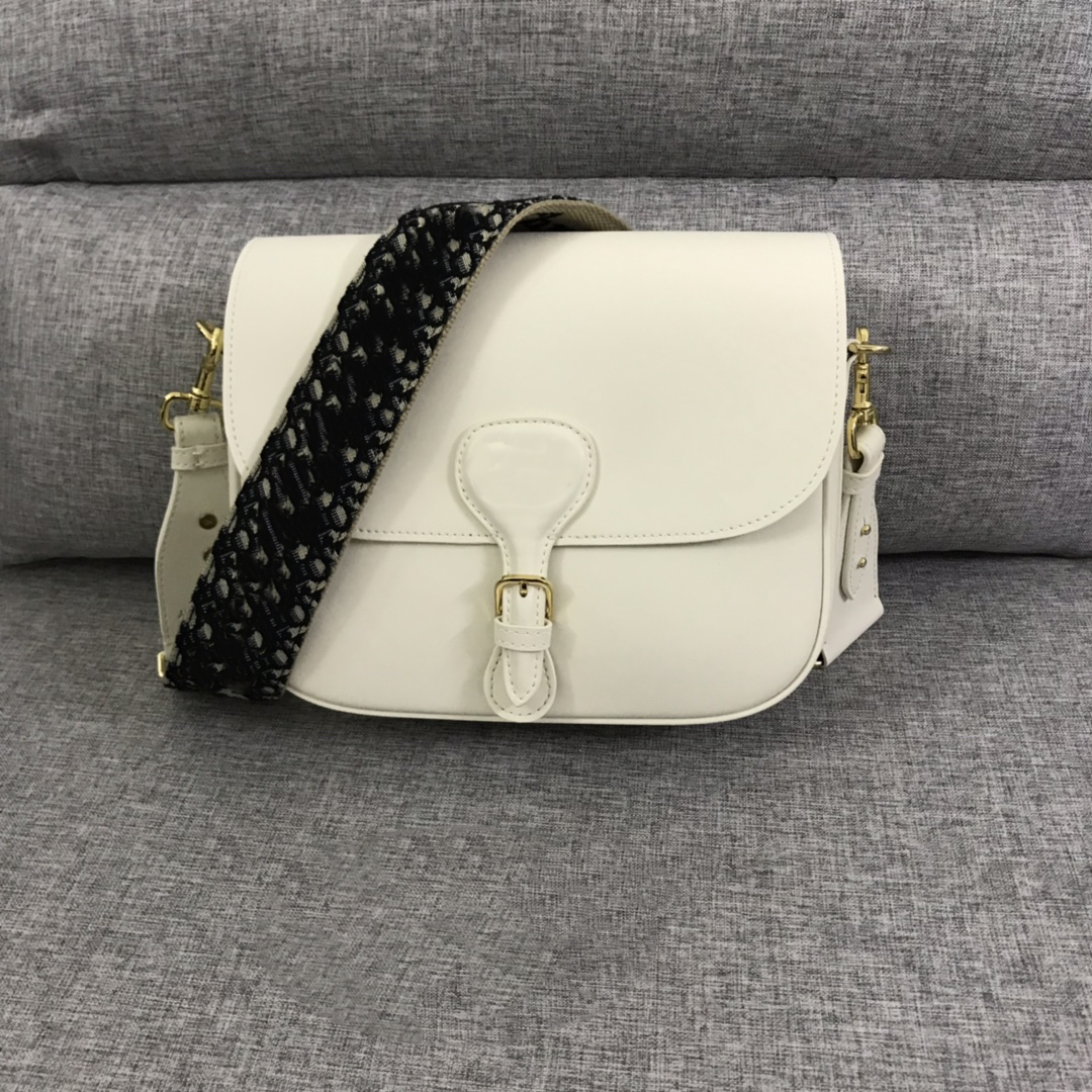 

Designer Bags high quality Bobby wide shoulder straps Genuine Leather Logo Ladies Handbags size27cm, Brown