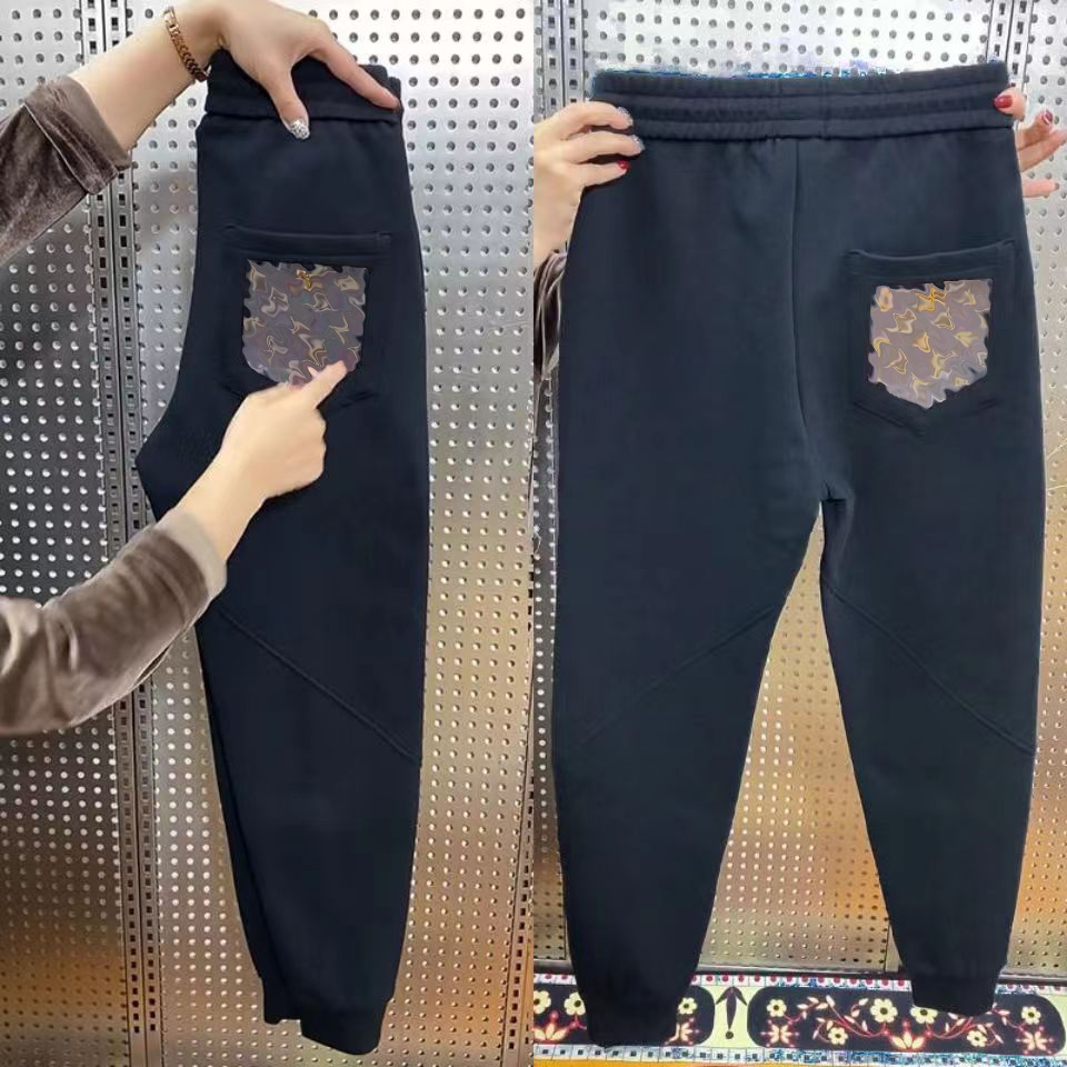 

Fashion designer Bucket Hat Deluxe T-shirt and pants is good nice