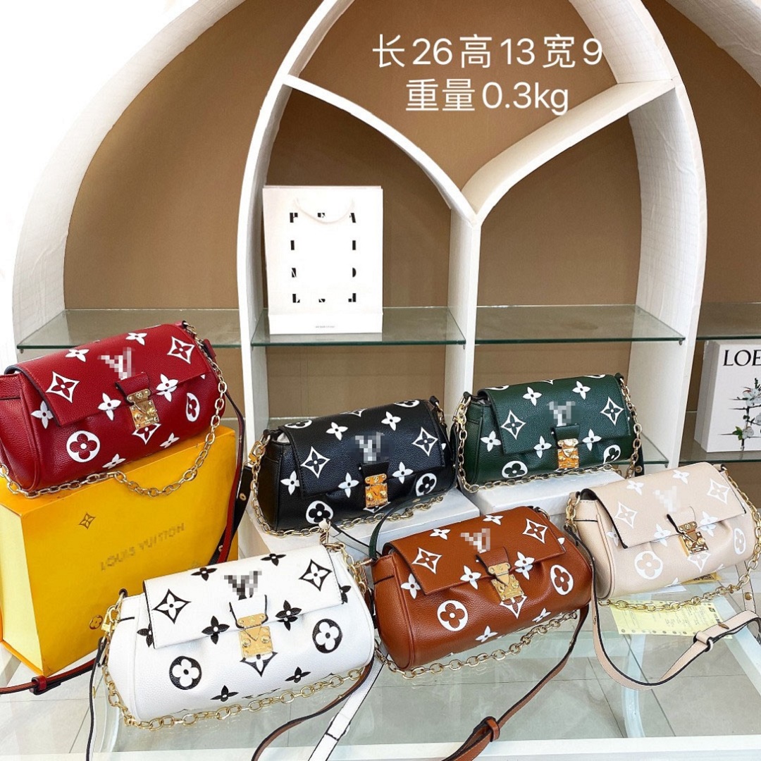 

2022 catwalk style Favorite chain bag leather evening package clutch handbag luxury designer bags women Bags clutch handbags the tote bag wallet purse M45859, Beige