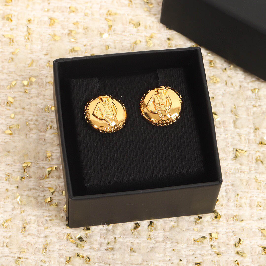 

2022 Top quality Charm stud earring round shape in 18k gold plated for women wedding jewelry gift have box stamp PS7653
