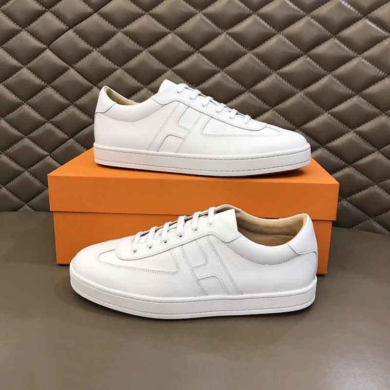 Hermes Nouvelles chaussures blanches classiques, vraies chaussures décontractées en cuir réel en cuir, planche pour hommes assorties de couleur