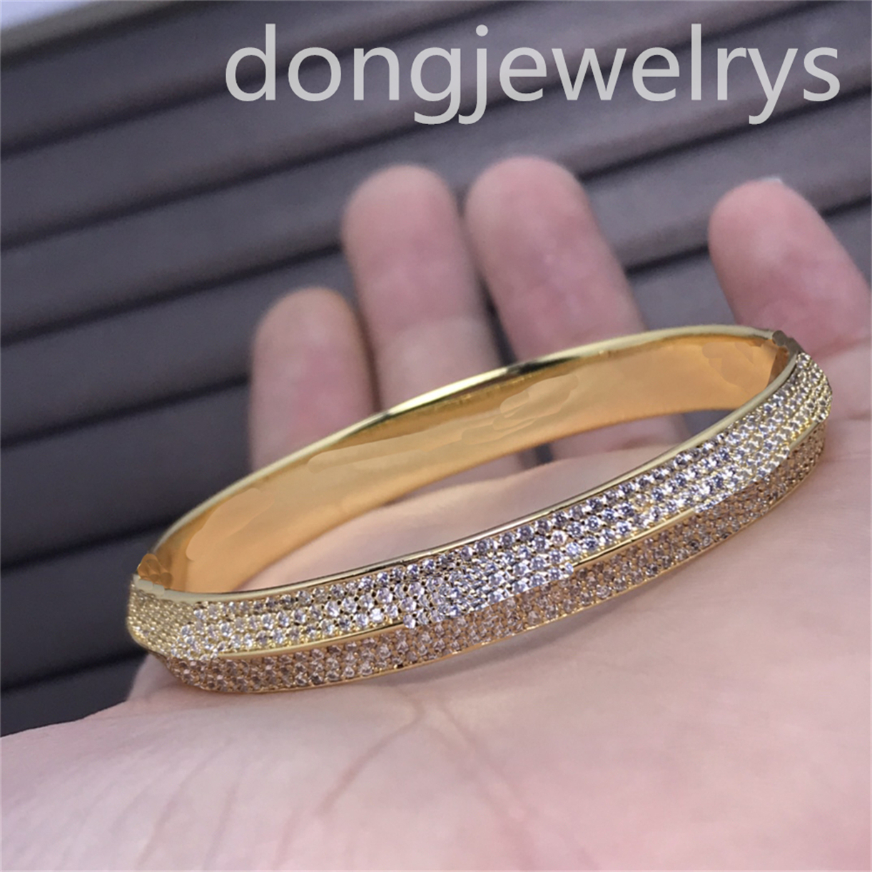 

Material Couple Wedding Birthday Gift Luxury Bracelet Diamond Cuff Bracelets Aesthetic Crystal Bracelet Dongjewelrys Holiday Gifts