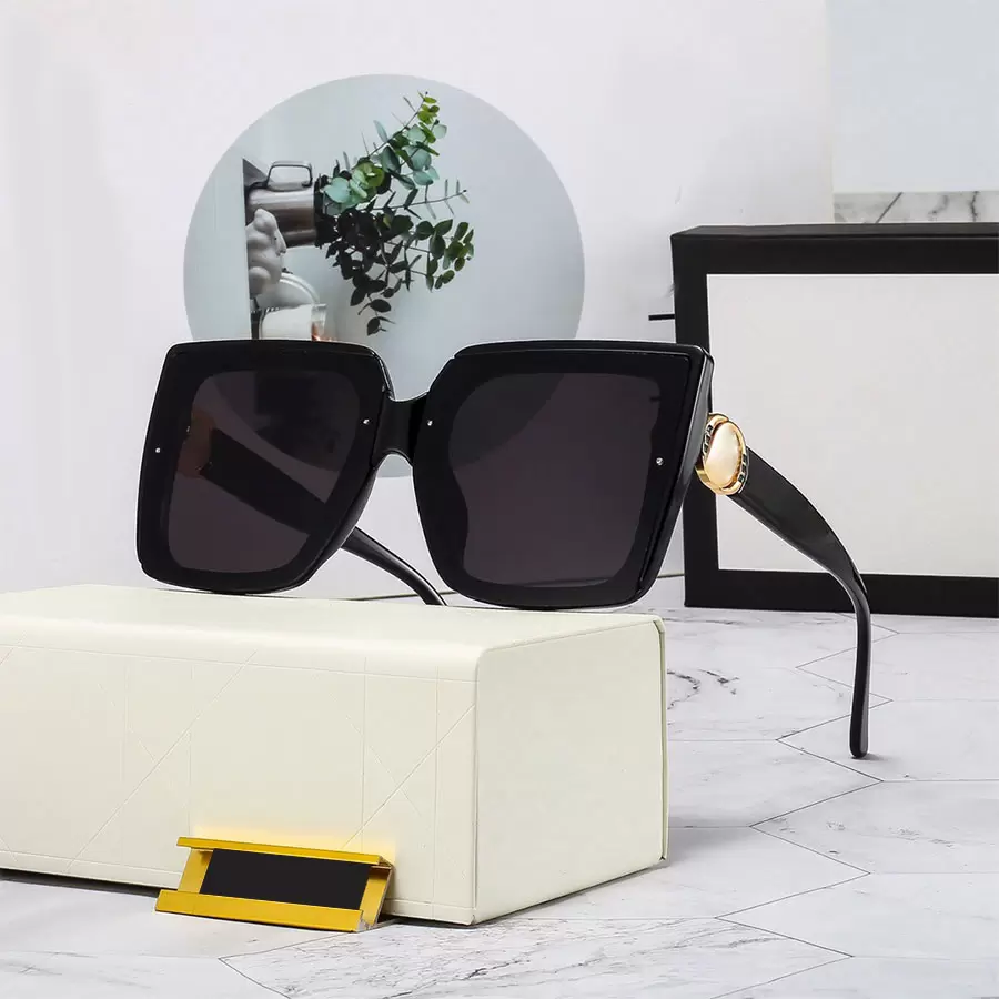 

Designer Sunglasses Fashion Glasses Adumbral for Men Woman 4 Color Full frame Optional Top Quality