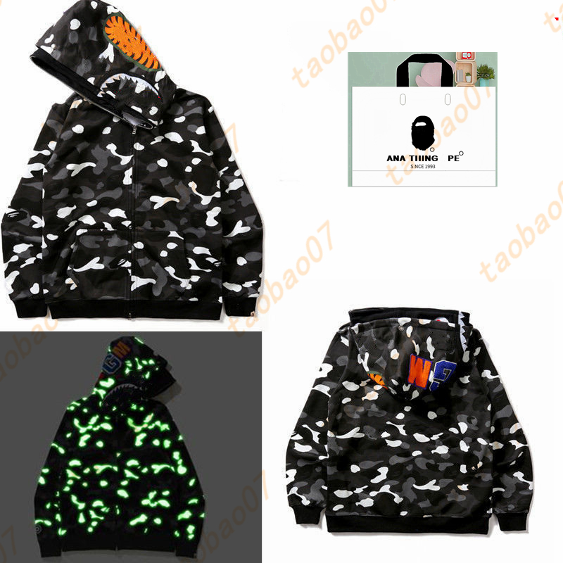 

ape hoodie mens designer hoodie men hoodies double cap clothes shark hoodys luminous sweaters Reflective oversize Fleeces camouflage sweatshirts cardigan C07, 1pcs buttons