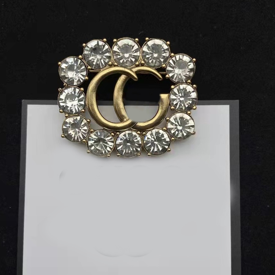 

Luxury Double Letters Designer Pin Brooches Designer Jewelry European& American fashion diamond temperament trendy coat suit accessoryfemale elegant Women gifts