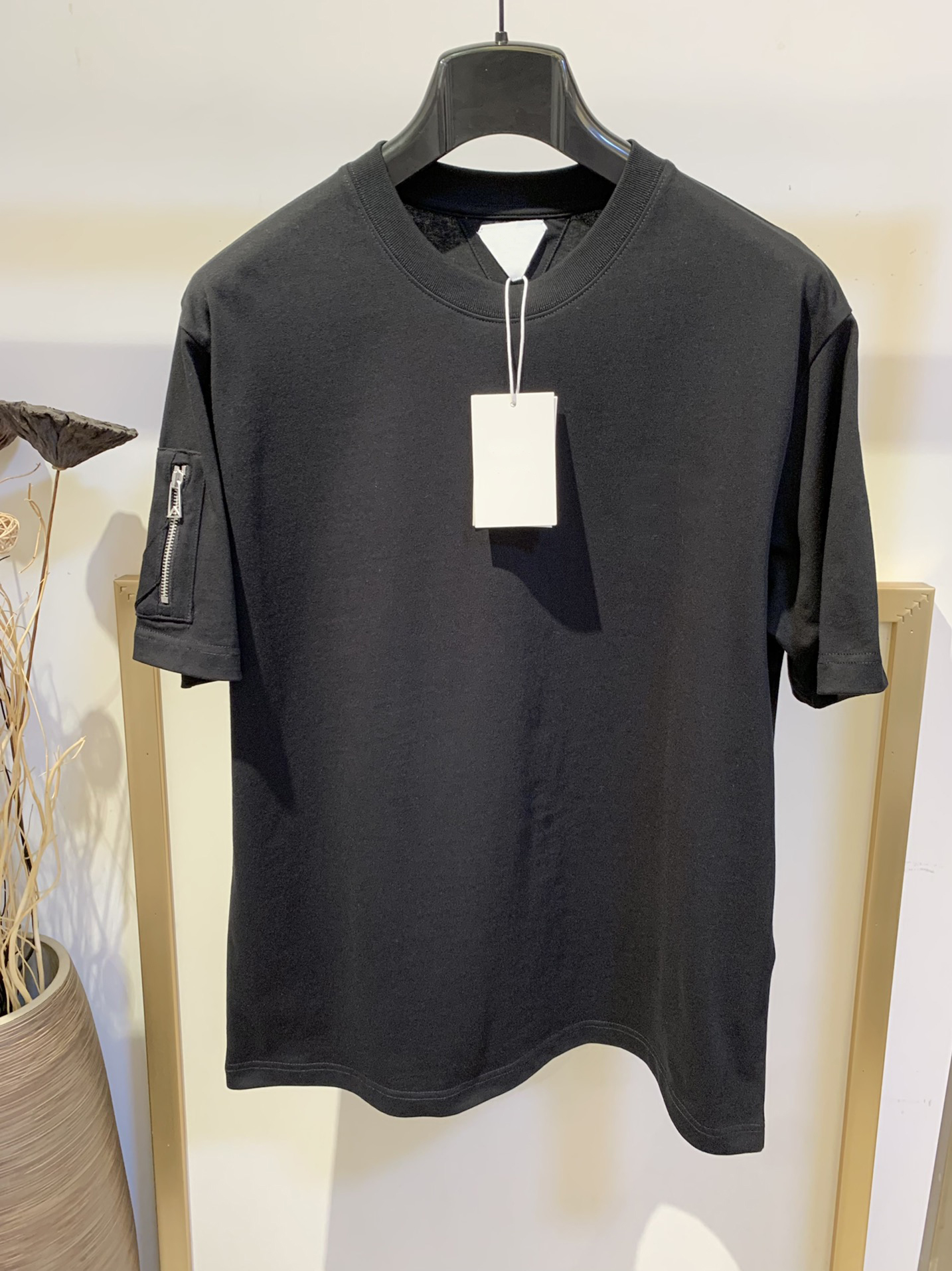 

Summer 2022 latest brand designer t shirt ~ US size loose edition T Shirt ~ high-quality Zip pocket stitching design mens luxury short-sleeved T Shirts, White