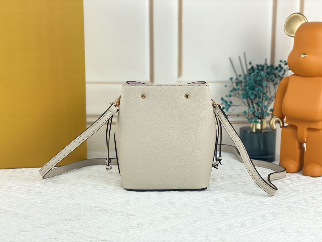 

2022 Global Limited Edition Fashion Luxury Brand Bucket Bag It can customize wholesale men's and women's high quality handbags 68709, 2#68709