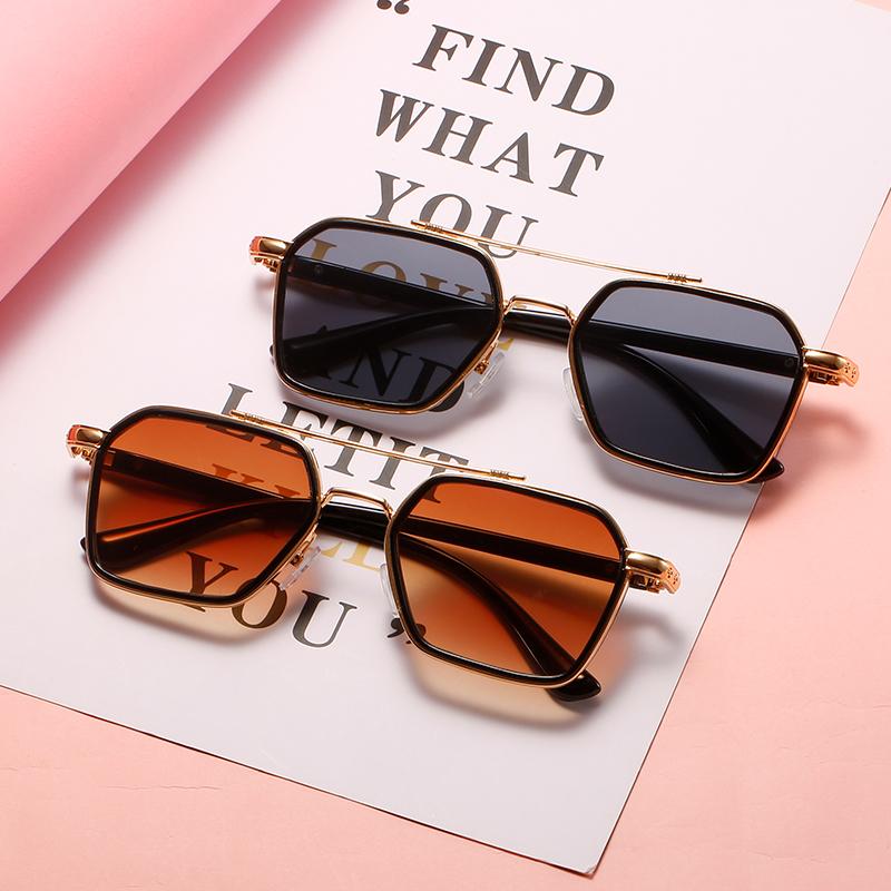 

Sunglasses Retro Square Men Trendy Women Mirror Sun Glasses Eyewear For Male Oversized Metal Frame