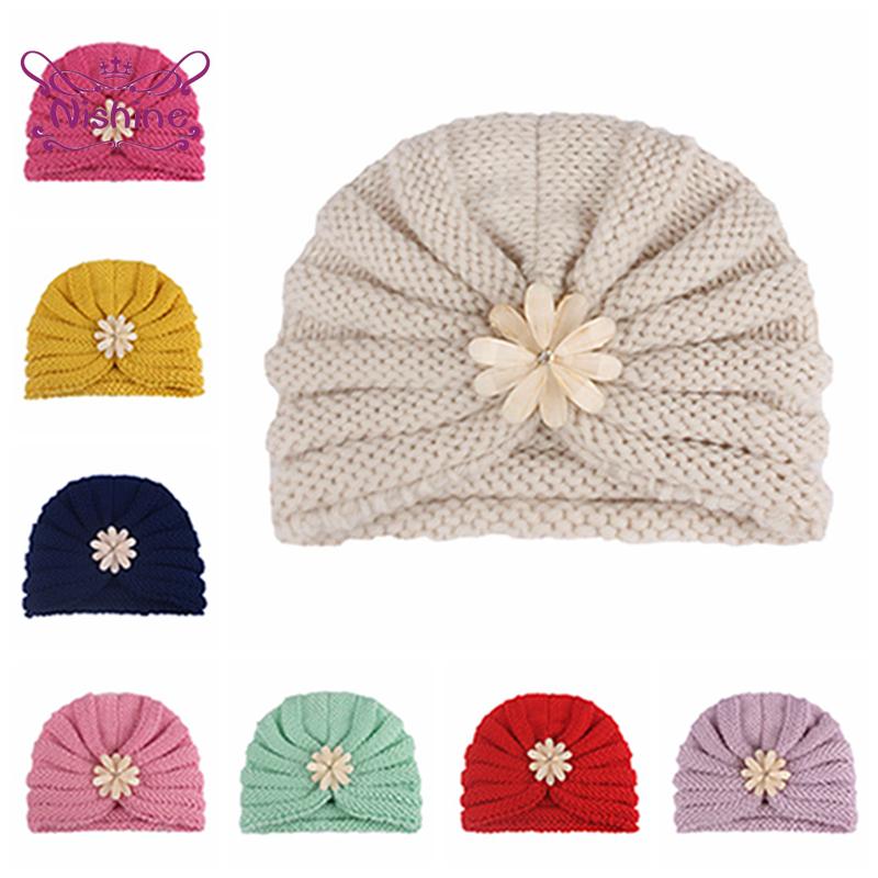 

Berets Nishine Autumn And Winter Soft Warm Knitting Wool Caps Infant Fashion Crochet Striped Hat Flowers Headwear Kids Hair Accessories