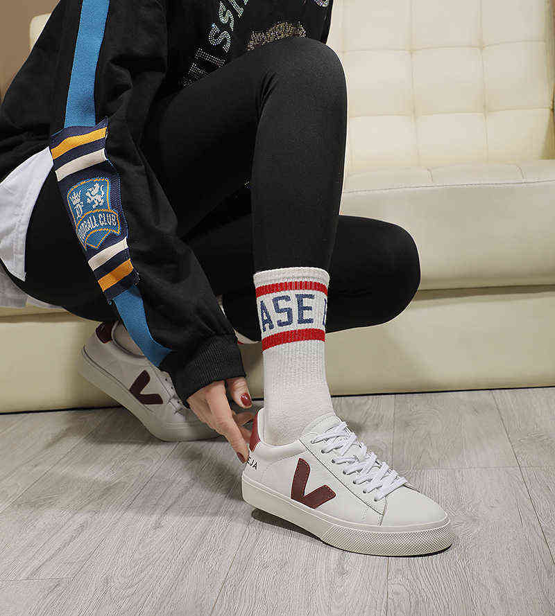 

Veja 2023 French Small White Shoes Volley Men's and Women's Lace Up Thick Soled Lovers' Casual Board Shoes, Green tail green v new