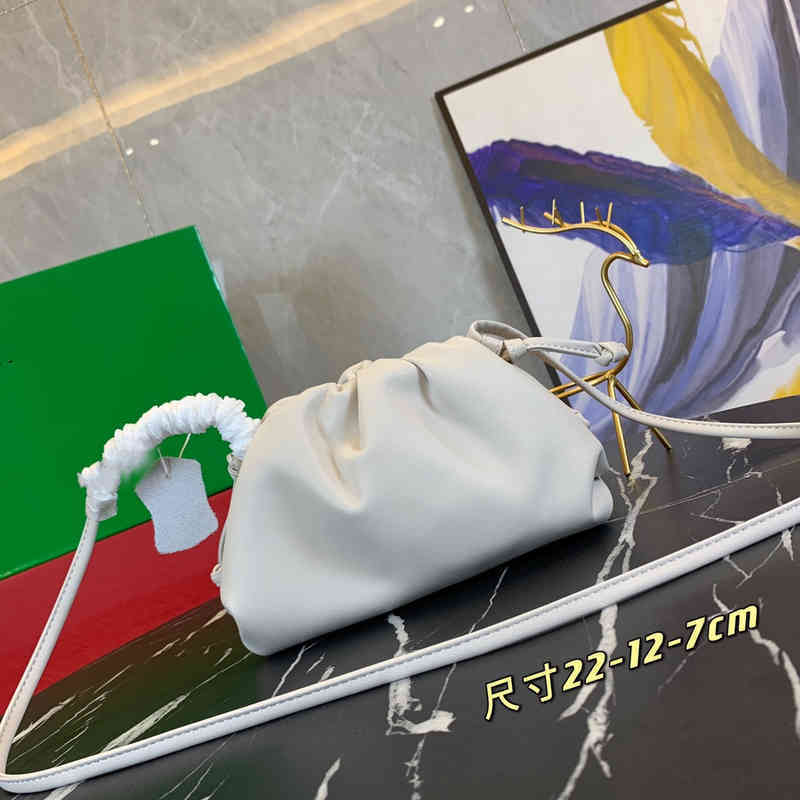 

Venetas Advanced Handbags Designer Bottegas b Enetas v Women's Summer White Fold Cloud Underarm Bag Versatile One Shoulder Crossbody Bag, 22x12x7cm