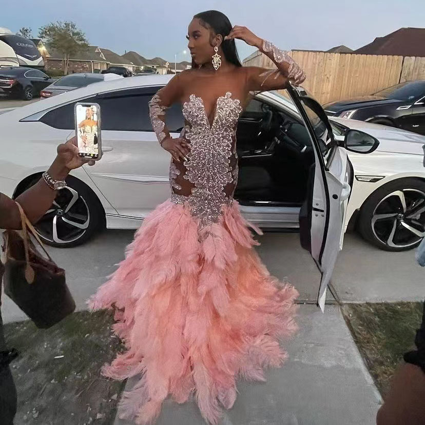 

Luxury Pink Mermaid Prom Dresses 2022 For Black Girl Sequined Feathers Long Sleeve Graduation Party Gowns Formal Evening Dress