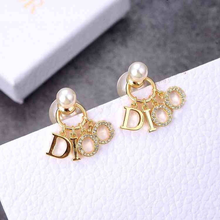 D di Family New Letter Gold's Gold's Gold Front and Bear Pearl Sense 2022 Luxury Brand Fashion Design Polydies Boucles d'oreilles de bijoux pour