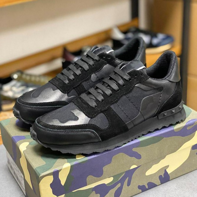 

2023 Rivet Camouflage Running Shoes Suede Stud Stylist shoes Men Women Sneakers Designer Checkered Studded Flats Mesh Camo Fashion Trainers