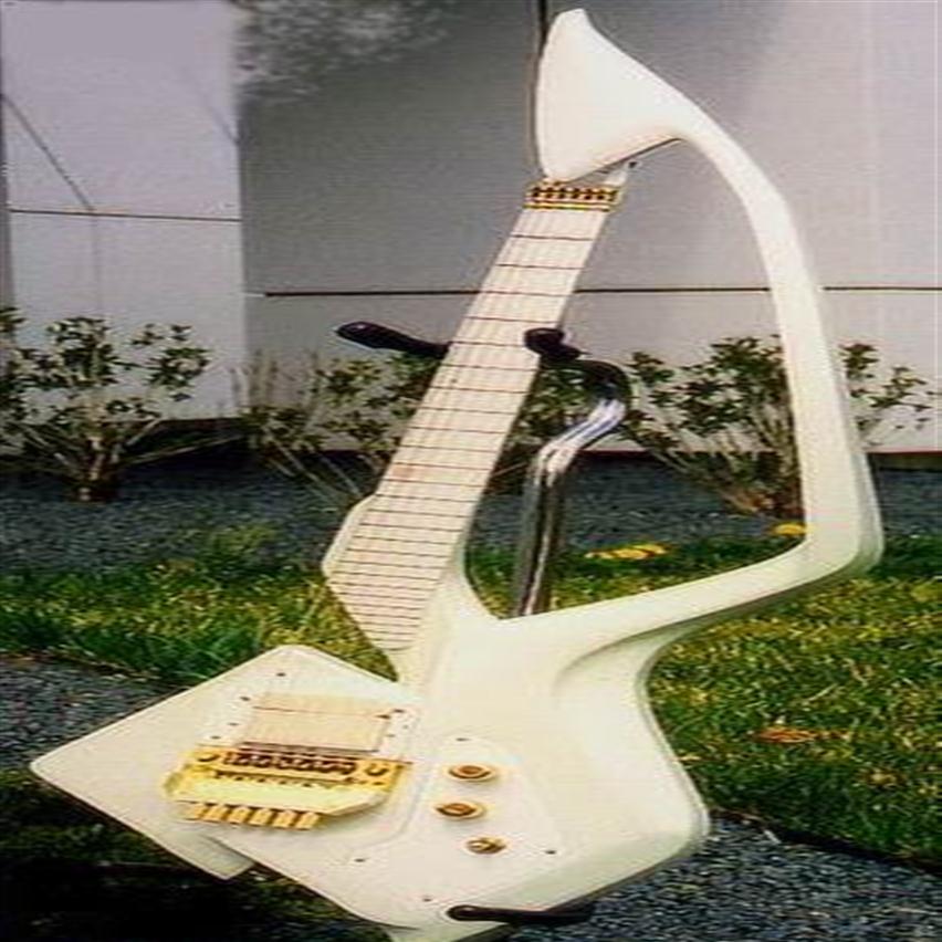 

Classic Prince 1988 Model C Guitar White Electirc Guitar Tremolo Bridge Gold Hardware custom made Multi Color Available factory ou2687