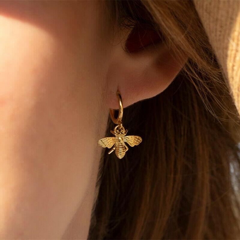 

Dangle & Chandelier Chic Gold Color Small Bee Pendant Earrings For Women Cute Stereoscopic Insect Drop Fashion Jewelry GiftsDangle