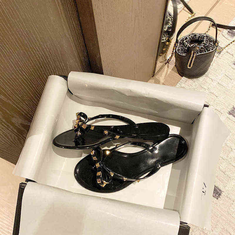 

Sandals Rivet Slippers Summer Lady Home Hotel Flip Flops Designer Jelly Beach Slippers Women Flat Shoes 220407, Brown