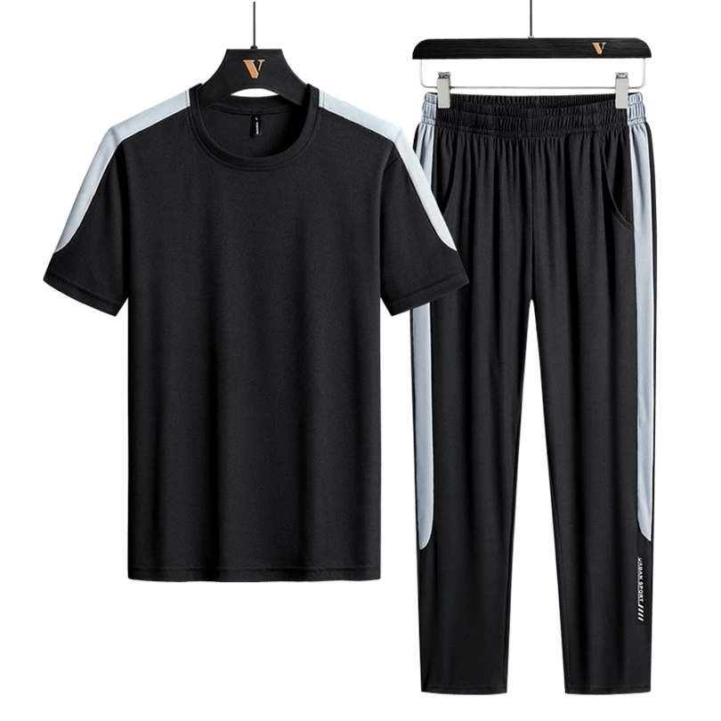 Casual Sportwear Set Hommes Sportsuit Marque Vêtements s Outfit Deux Pièces T-shirts Shorts Survêtement Jogging Vêtements Plus La Taille 220621