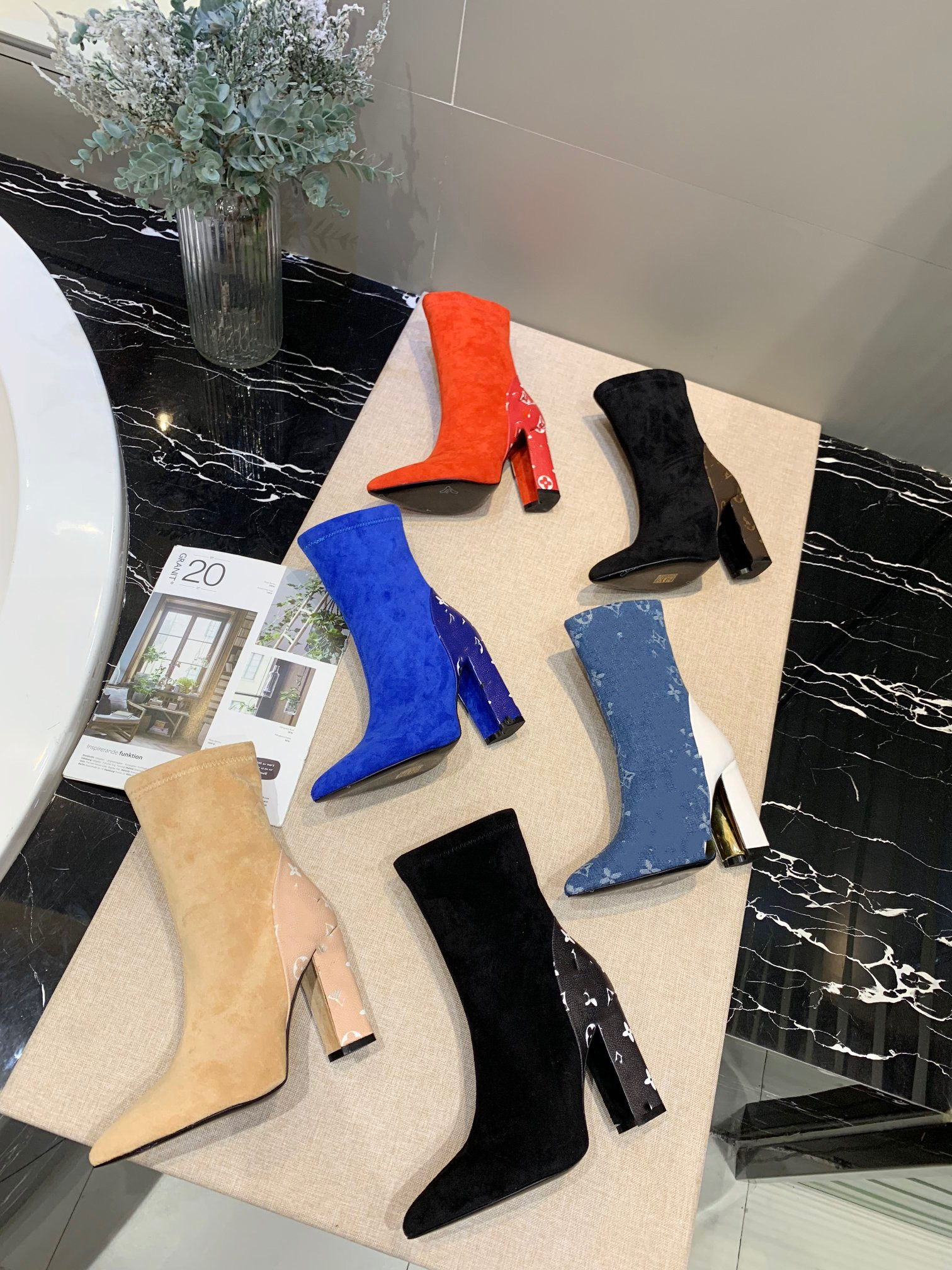 

Women Star Trail Ankle Boots Side Zipper Letter Flower Printed Booties Designer Lady Lace Chunky Heel Rubber Outsole Leather Boot With Box, Blue