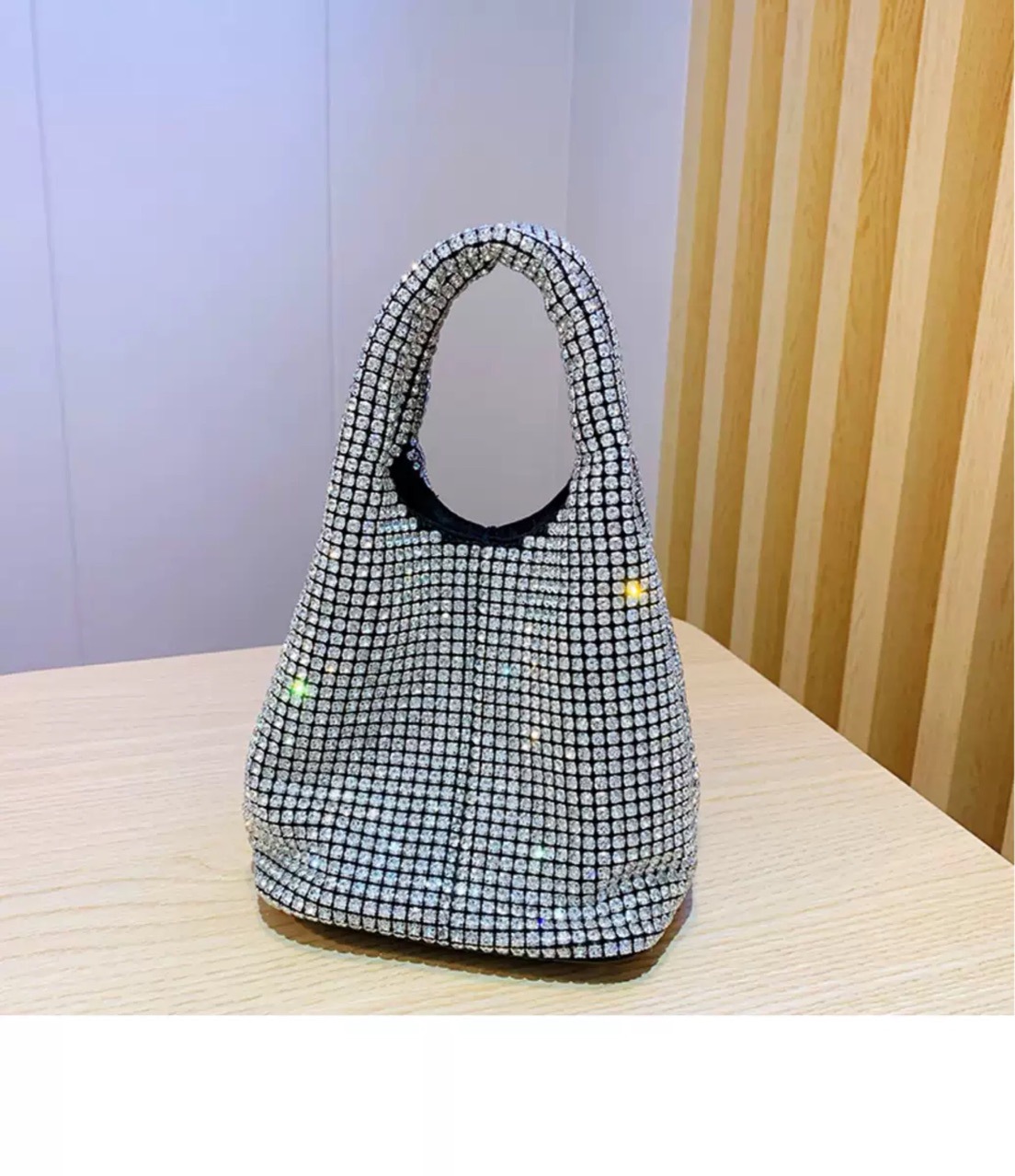 

Fashion Casual Diamond Handbag Chain Bucket Bag, White