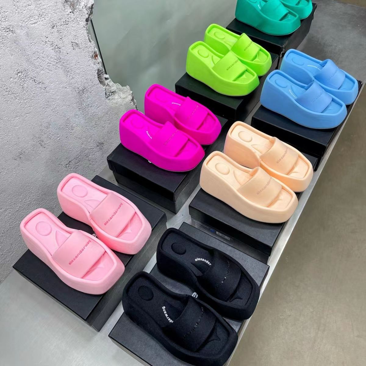 

Thick-soled high-heel slippers OP39 for women 2022 summer new loose cake bottom wearing a high and thin non-slip wedge temperament single shoes, Mode other model contact with us