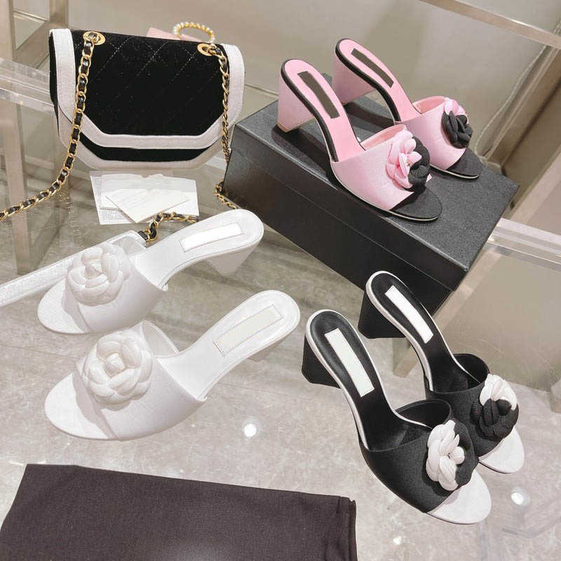 

Women Slippers Sandals Beige Black Pink Camellia Flower Rubber Fashion Causal Slipper Designer Luxury Fashion Summer Pool Beach Thong Flat Flip Flops, Customized